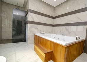 فيلا منفصلة 7 + 1 مفروشة في كونيالتي أنطاليا