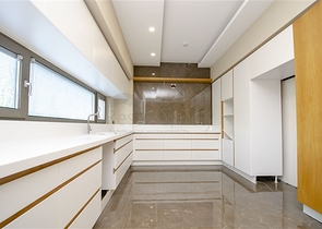 فيلا منفصلة 7 + 1 مفروشة في كونيالتي أنطاليا