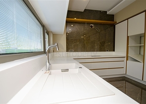 فيلا منفصلة 7 + 1 مفروشة في كونيالتي أنطاليا