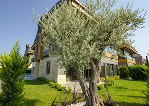 فيلا منفصلة 7 + 1 مفروشة في كونيالتي أنطاليا