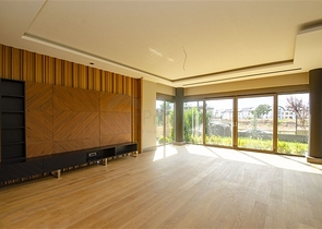 فيلا منفصلة 7 + 1 مفروشة في كونيالتي أنطاليا