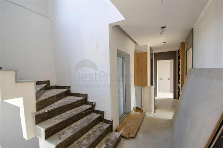 فيلات في المرحلة النهائية من البناء في منطقة كونيالتي