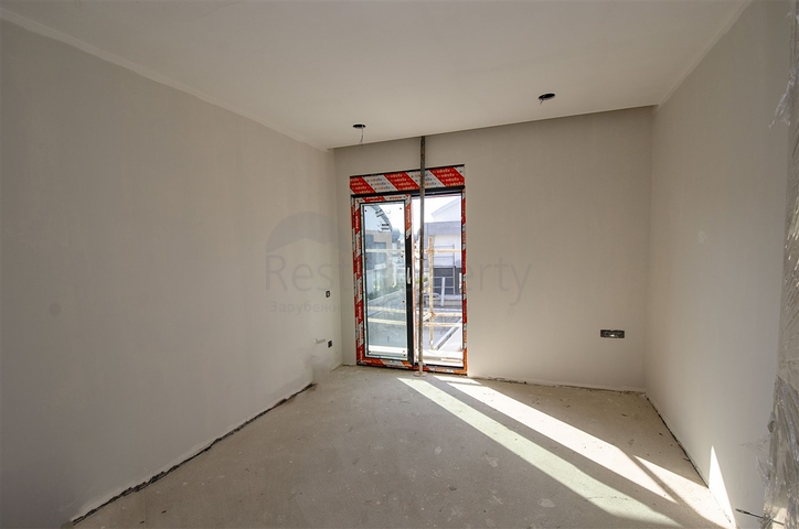 فيلات في المرحلة النهائية من البناء في منطقة كونيالتي