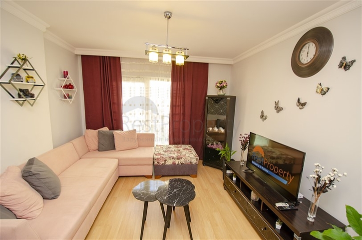 شقة 2 + 1  في مجمع 600 متر إلى البحر في أنطاليا