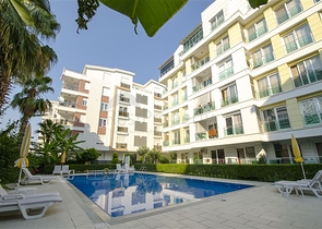 شقة 2 + 1  في مجمع 600 متر إلى البحر في أنطاليا