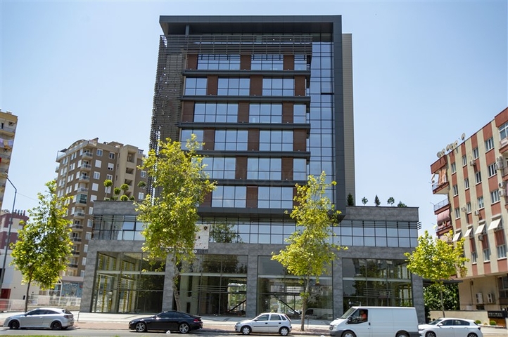 مباني تجارية للبيع في وسط انطاليا