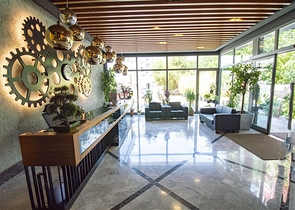 مباني تجارية للبيع في وسط انطاليا