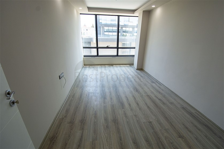 مباني تجارية للبيع في وسط انطاليا