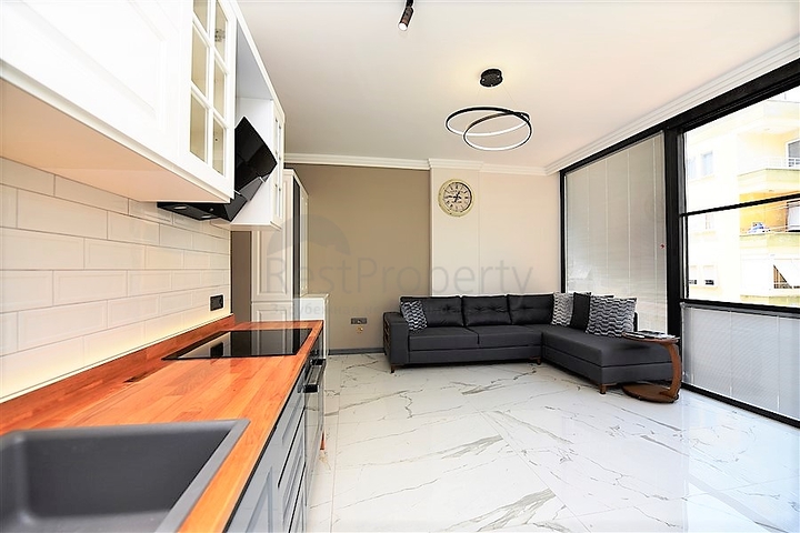 مجمع سكني حديث في مركز الانيا 