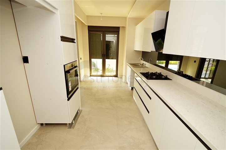 شقق 2 + 1 و 4 + 1 في مجمع في غوزيلوبا لارا