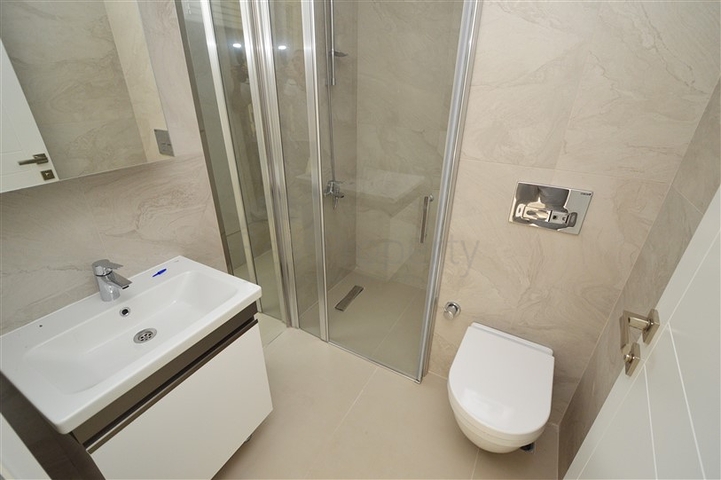 شقق 2 + 1 و 4 + 1 في مجمع في غوزيلوبا لارا