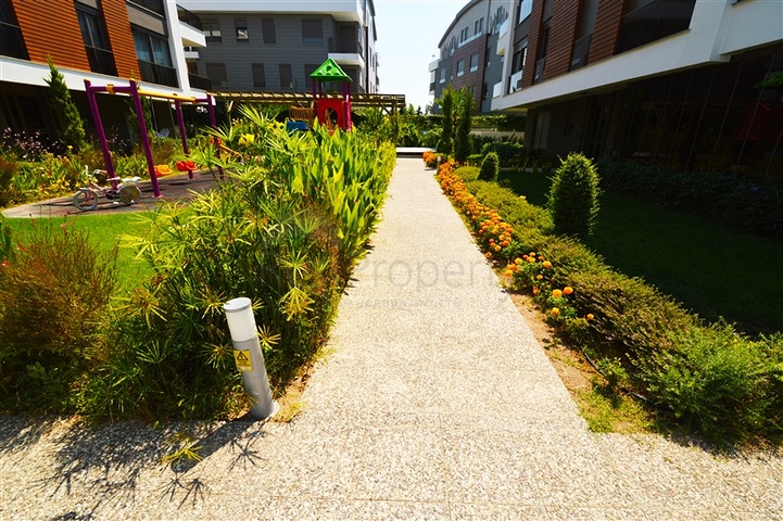 شقق 2 + 1 و 4 + 1 في مجمع في غوزيلوبا لارا