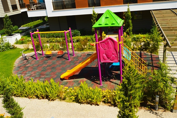 شقق 2 + 1 و 4 + 1 في مجمع في غوزيلوبا لارا