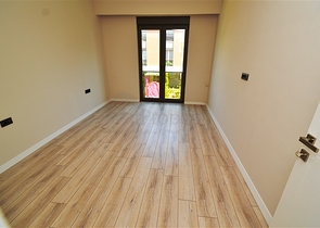 شقق 2 + 1 و 4 + 1 في مجمع في غوزيلوبا لارا