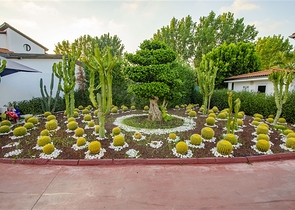 فلل للبيع مع مسبح في مجمع من النوع الفندقي