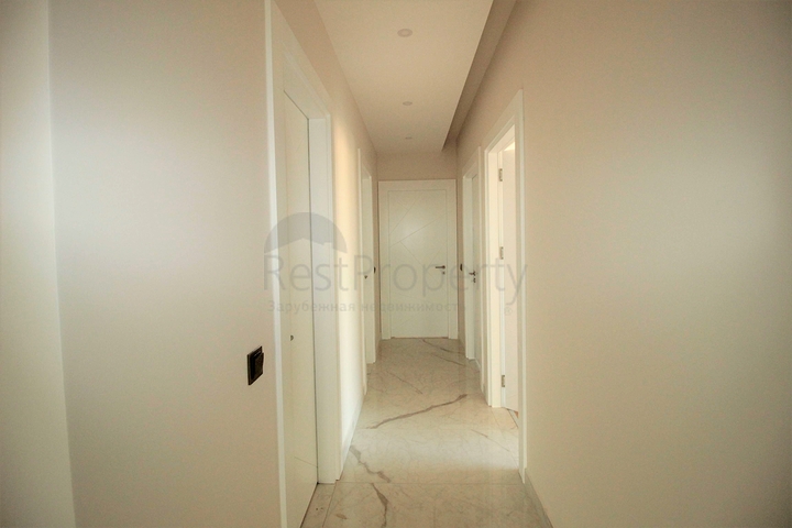 شقة ثلاث غرف وصالة ضمن مجمع حديث في مركز الانيا