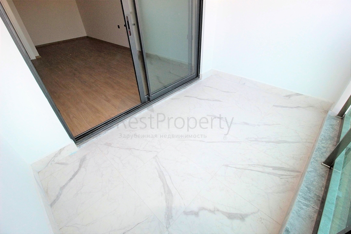 شقة ثلاث غرف وصالة ضمن مجمع حديث في مركز الانيا