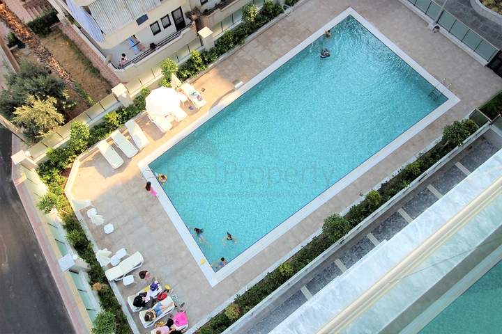 شقة ثلاث غرف وصالة ضمن مجمع حديث في مركز الانيا