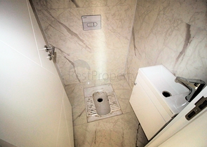 شقة ثلاث غرف وصالة ضمن مجمع حديث في مركز الانيا