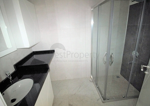 شقة ثلاث غرف وصالة ضمن مجمع حديث في مركز الانيا