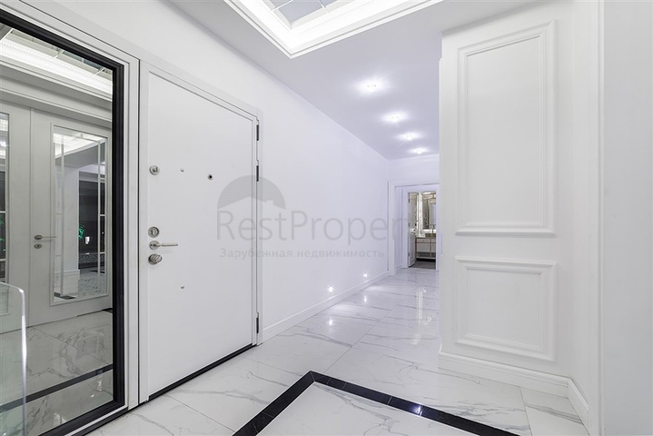 فلل فاخرة - مع اطلالة بحرية ساحرة في مركز الانيا 