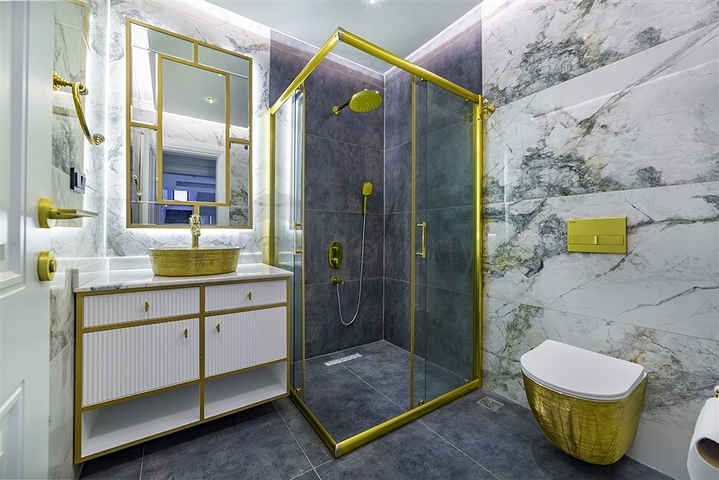 فلل فاخرة - مع اطلالة بحرية ساحرة في مركز الانيا 