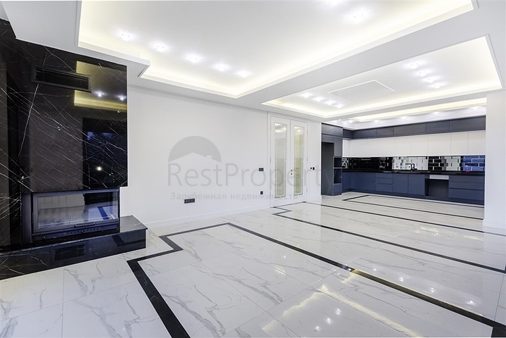 فلل فاخرة - مع اطلالة بحرية ساحرة في مركز الانيا 