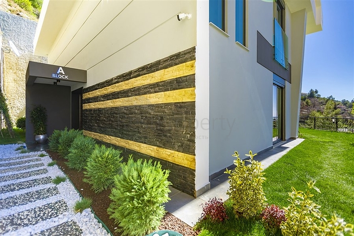 فلل فاخرة - مع اطلالة بحرية ساحرة في مركز الانيا 