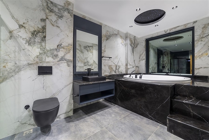 فلل فاخرة - مع اطلالة بحرية ساحرة في مركز الانيا 