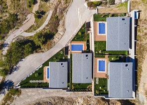 فلل فاخرة - مع اطلالة بحرية ساحرة في مركز الانيا 