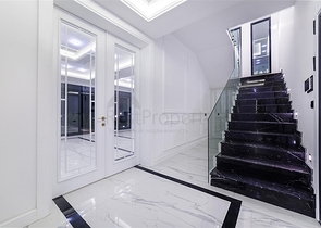 فلل فاخرة - مع اطلالة بحرية ساحرة في مركز الانيا 