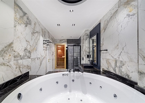 فلل فاخرة - مع اطلالة بحرية ساحرة في مركز الانيا 