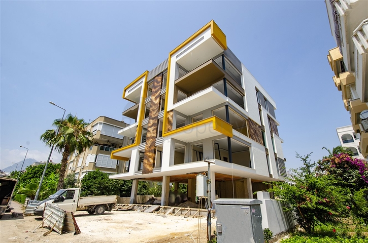 مشروع استثماري 150 متر من البحر مع أقساط بدون فوائد 