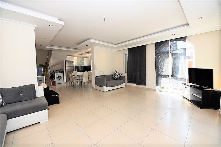 شقة  دوبلكس غرفتين وصالة مفروشة ضمن مجمع خمس نجوم في افسلار / الانيا 