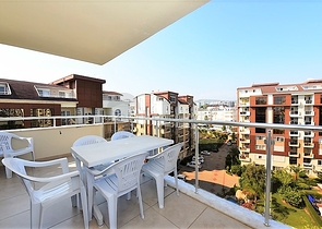 شقة  دوبلكس غرفتين وصالة مفروشة ضمن مجمع خمس نجوم في افسلار / الانيا 