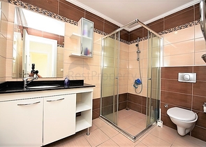 شقة  دوبلكس غرفتين وصالة مفروشة ضمن مجمع خمس نجوم في افسلار / الانيا 