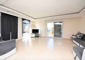 شقة  دوبلكس غرفتين وصالة مفروشة ضمن مجمع خمس نجوم في افسلار / الانيا 