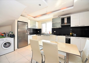 شقة  دوبلكس غرفتين وصالة مفروشة ضمن مجمع خمس نجوم في افسلار / الانيا 