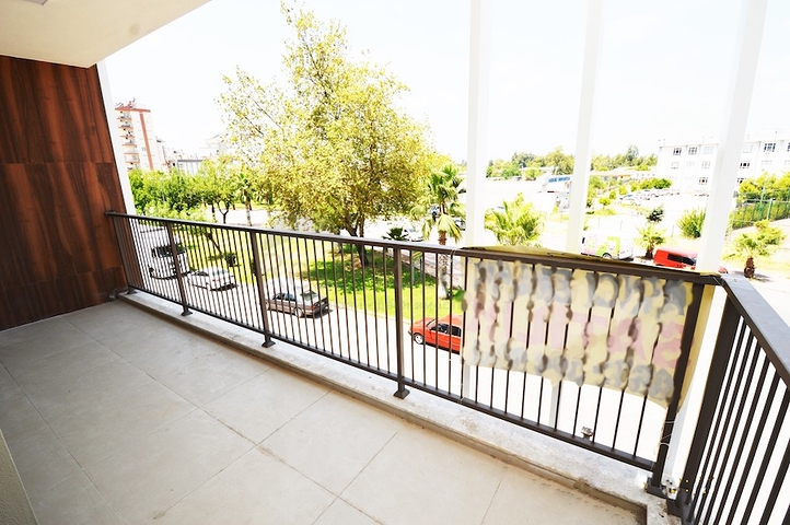 شقق 2 + 1 واسعة في وسط أنطاليا 