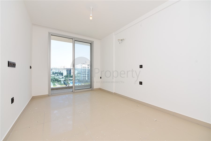 دوبلكس عائلية من تصميم اربع غرف وصالة ضمن مجمع حديث في كاستل / الانيا 