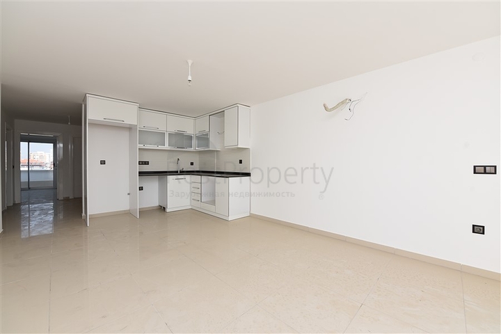 دوبلكس عائلية من تصميم اربع غرف وصالة ضمن مجمع حديث في كاستل / الانيا 