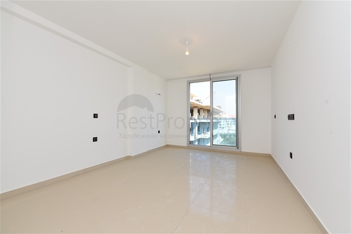 دوبلكس عائلية من تصميم اربع غرف وصالة ضمن مجمع حديث في كاستل / الانيا 