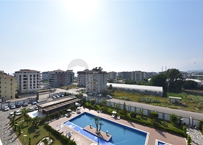 دوبلكس عائلية من تصميم اربع غرف وصالة ضمن مجمع حديث في كاستل / الانيا 