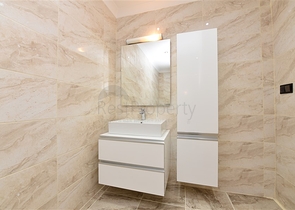 دوبلكس عائلية من تصميم اربع غرف وصالة ضمن مجمع حديث في كاستل / الانيا 