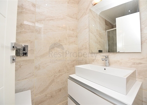 دوبلكس عائلية من تصميم اربع غرف وصالة ضمن مجمع حديث في كاستل / الانيا 