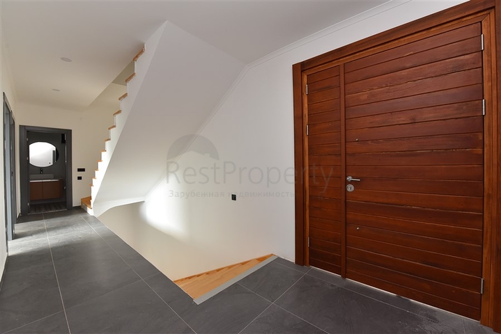 فلل حديثة - ملائمة للحصول على الجنسية التركية - في الانيا 