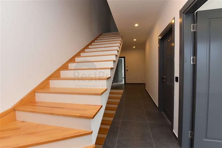 فلل حديثة - ملائمة للحصول على الجنسية التركية - في الانيا 