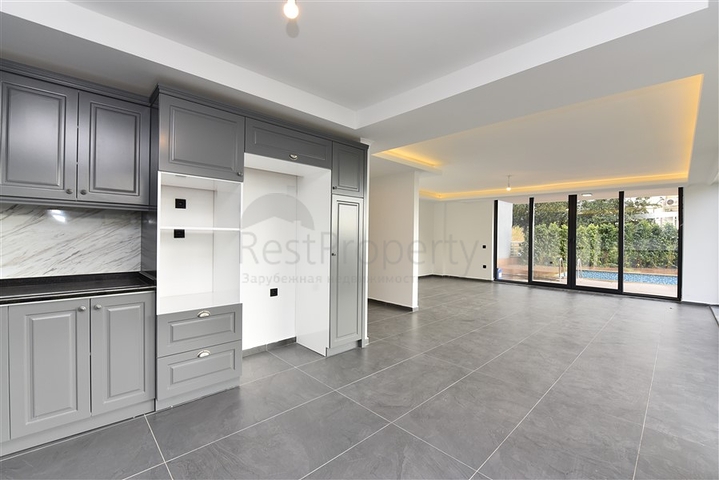 فلل حديثة - ملائمة للحصول على الجنسية التركية - في الانيا 