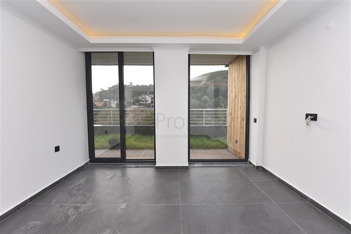 فلل حديثة - ملائمة للحصول على الجنسية التركية - في الانيا 