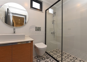 فلل حديثة - ملائمة للحصول على الجنسية التركية - في الانيا 